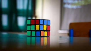 Propriété intellectuelle : le TJUE confirme l’annulation de la marque « Rubik’s cube »<br>Propiedad intelectual: el TGUE confirma la anulación de la marca « Cubo de Rubik »<br> | Alfredo et Bayssieres